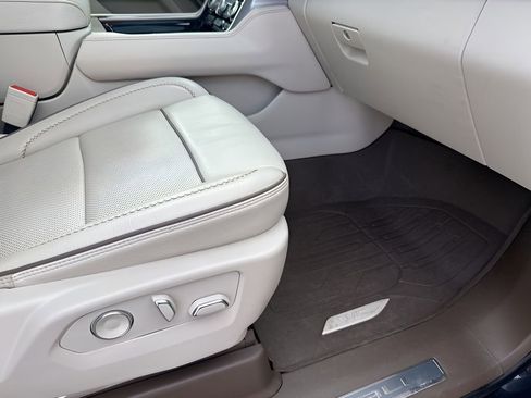 Certified 2023 GMC Yukon XL Denali image 16