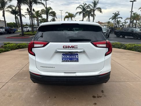 Used 2024 GMC Terrain SLE FWD image 6