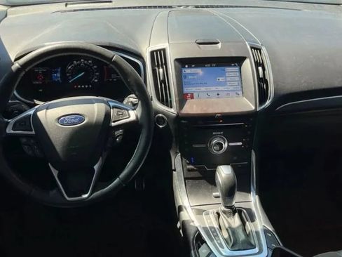 Used 2018 Ford Edge Sport w/ Equipment Group 401A AWD/4WD image 11