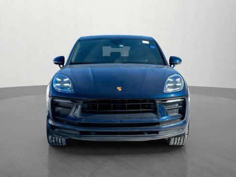 Used 2022 Porsche Macan image 2