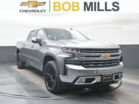 Used 2022 Chevrolet Silverado 1500 LTZ w/ Technology Package AWD/4WD image 1