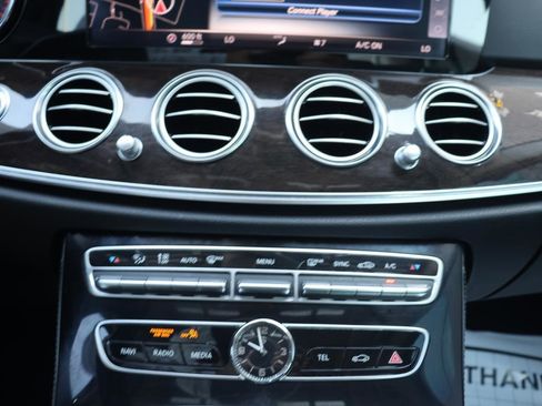 Used 2018 Mercedes-Benz E 300 image 47