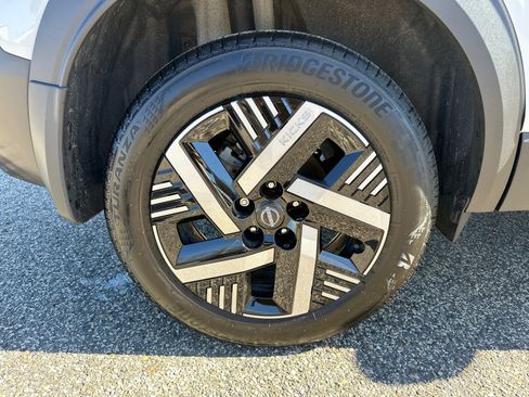 Used 2026 Nissan Kicks SV image 17