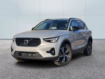 Used 2023 Volvo XC40 B5 Plus w/ Climate Package
