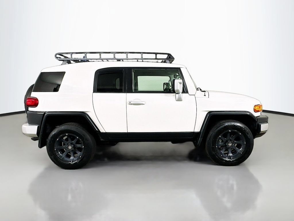 Used 2011 Toyota FJ Cruiser 4WD w/ Upgrade Pkg image 9