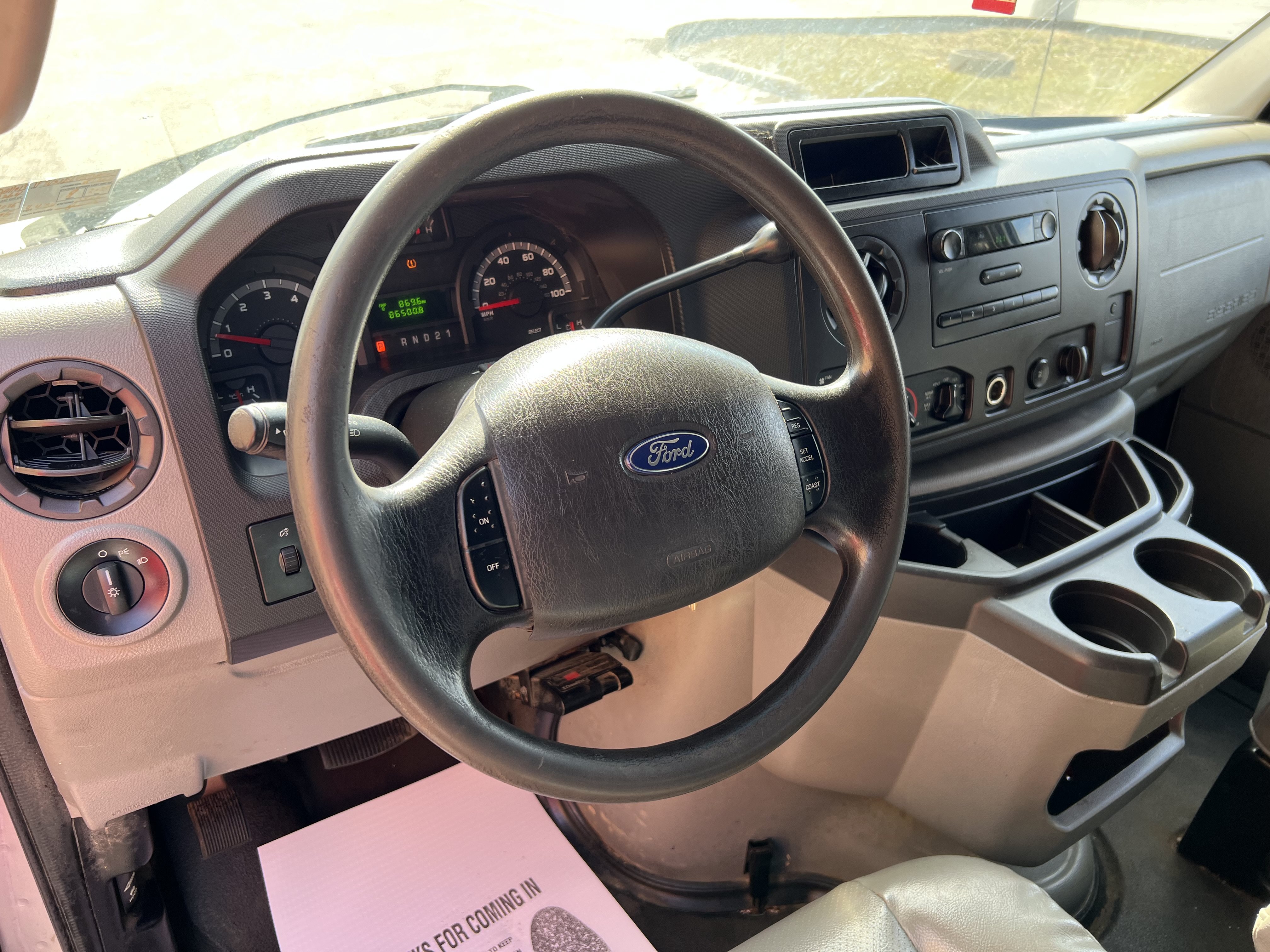 Used 2011 Ford E-250 and Econoline 250 Extended w/ Commercial Cargo Van Pkg RWD image 15
