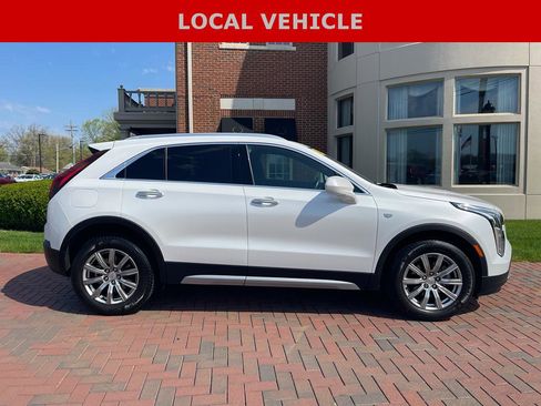 Used 2020 Cadillac XT4 Premium Luxury w/ Cold Weather Package AWD/4WD image 5
