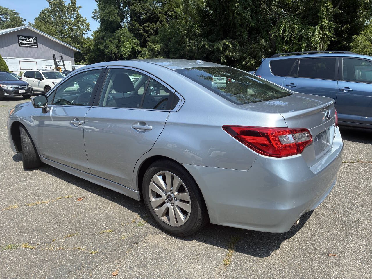 Used 2015 Subaru Legacy 2.5i Premium w/ Moonroof Package AWD/4WD image 3