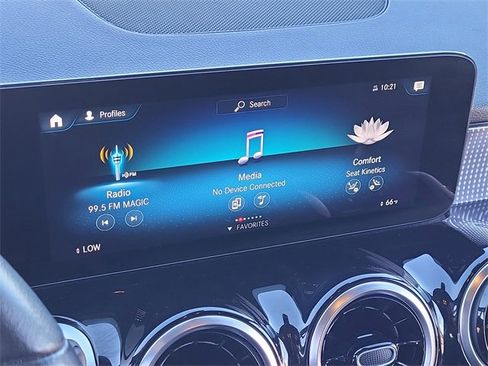 Used 2023 Mercedes-Benz GLB 250 4MATIC image 12