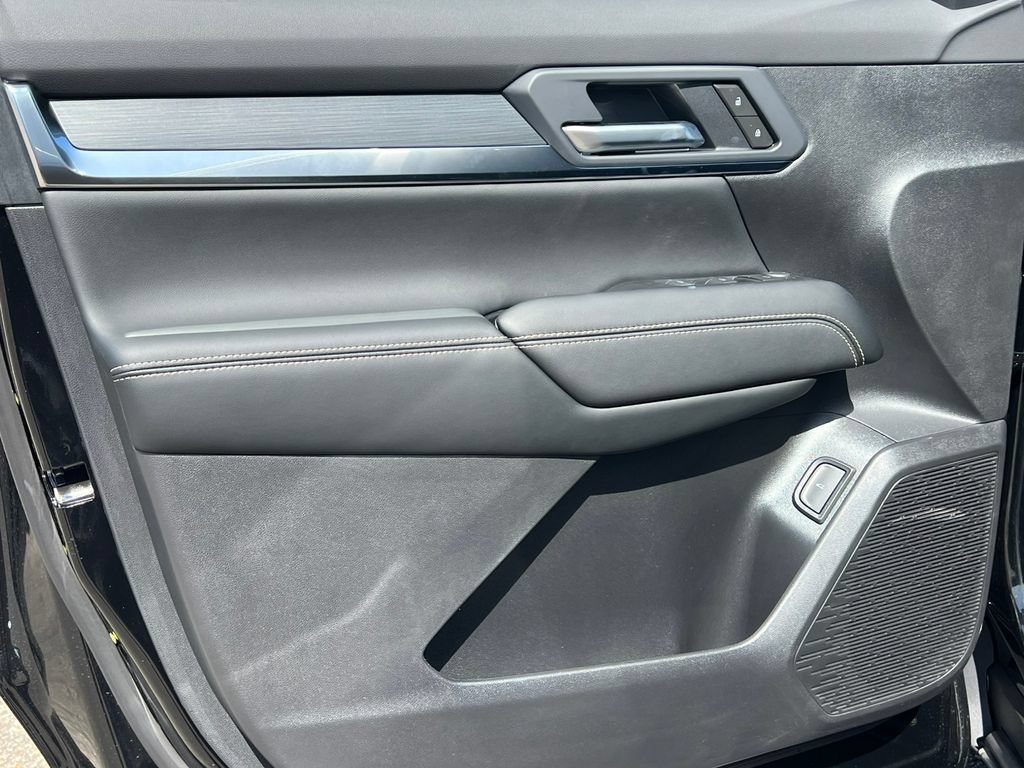 New 2027 GMC Terrain Elevation w/ Elevation Premium Package AWD/4WD image 12