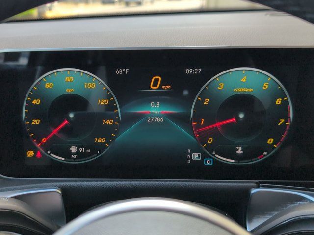 Used 2021 Mercedes-Benz GLB 250 w/ Premium Package image 11
