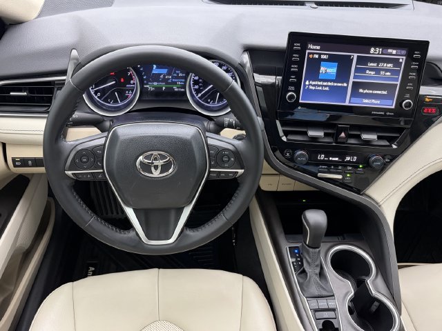 Used 2021 Toyota Camry XLE FWD image 12