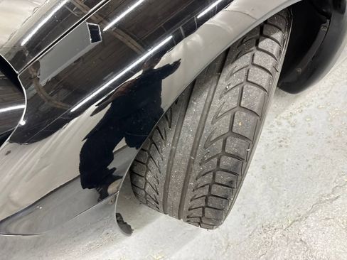 Used 2001 Chevrolet Corvette Convertible w/ Preferred Equipment Group1 image 28