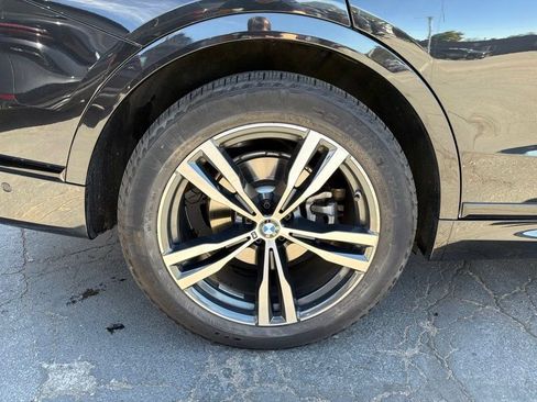 Used 2022 BMW X7 xDrive40i w/ M Sport Package AWD/4WD image 12