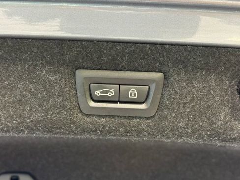 Used 2018 BMW M550i xDrive AWD/4WD image 38