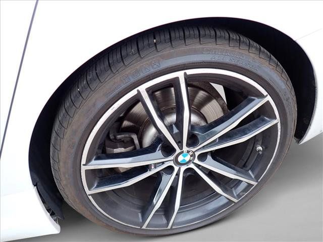 Used 2022 BMW 330i xDrive Sedan w/ M Sport Package AWD/4WD image 5