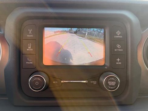 Used 2018 Jeep Wrangler Sport image 44