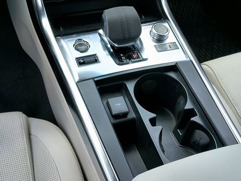Used 2024 Jaguar XF R-Dynamic SE image 29