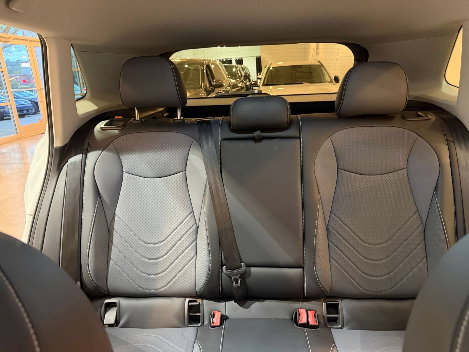 Used 2026 Volkswagen Tiguan SE AWD/4WD image 38