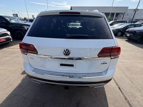 Used 2018 Volkswagen Atlas SEL Premium image 6