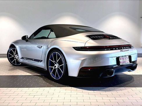 Used 2026 Porsche 911 Carrera T RWD image 3