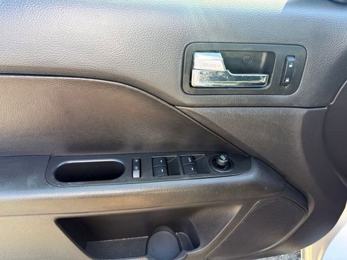 Used 2007 Ford Fusion SE FWD image 11