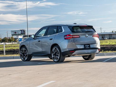 New 2026 BMW X3 xDrive30 w/ Premium Package image 3