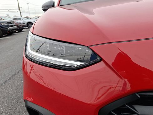 Certified 2025 Honda HR-V Sport image 9