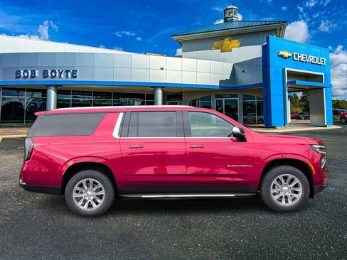 New 2026 Chevrolet Suburban Premier RWD image 7