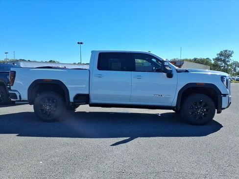 New 2026 GMC Sierra 2500 AT4 w/ AT4 Premium Plus Package image 8