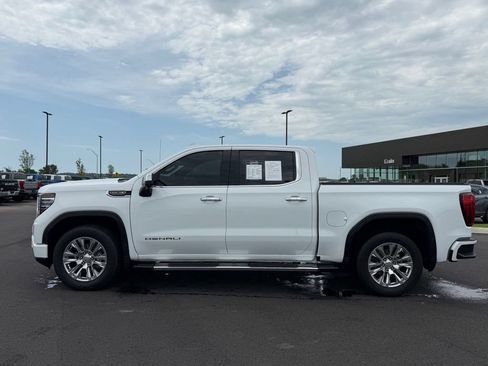 Used 2024 GMC Sierra 1500 Denali w/ Technology Package AWD/4WD image 8