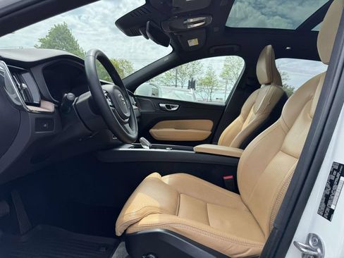 Certified 2023 Volvo XC60 B6 Ultimate w/ Climate Package AWD/4WD image 16