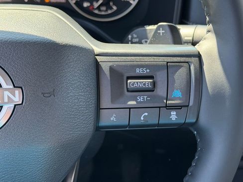 Used 2025 Nissan Rogue SV image 14