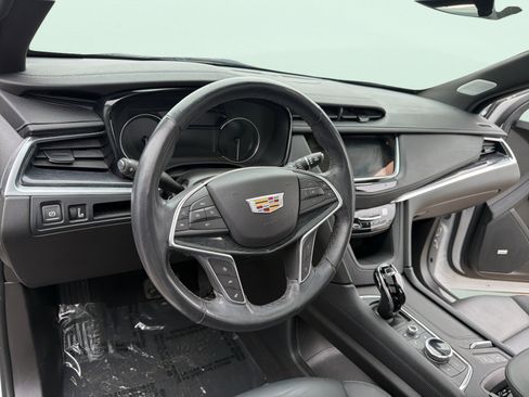 Used 2024 Cadillac XT5 Premium Luxury FWD image 18