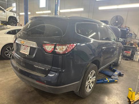 Used 2015 Chevrolet Traverse LT FWD image 4