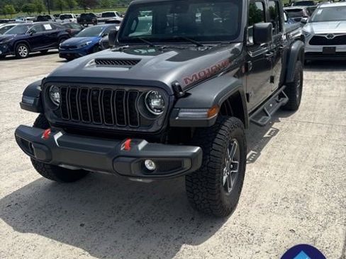 Used 2025 Jeep Gladiator Mojave w/ Safety Group AWD/4WD image 1