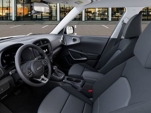 New 2025 Kia Soul LX w/ LX Technology Package image 17