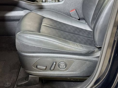 Used 2024 Kia Sorento S FWD image 17