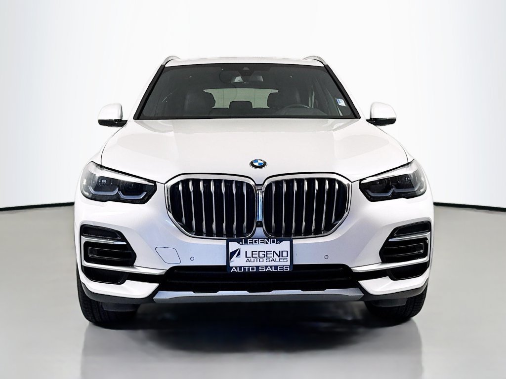 Used 2023 BMW X5 xDrive40i w/ Premium Package AWD/4WD image 3