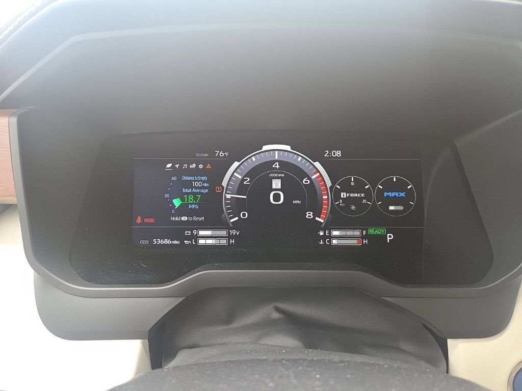 Used 2024 Toyota Sequoia Capstone AWD/4WD image 25