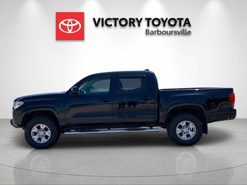Used 2022 Toyota Tacoma SR AWD/4WD image 2