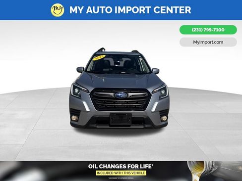 Used 2023 Subaru Forester Limited AWD/4WD image 2