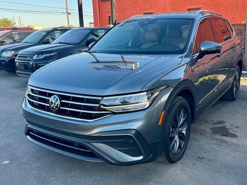 Used 2022 Volkswagen Tiguan SE image 16