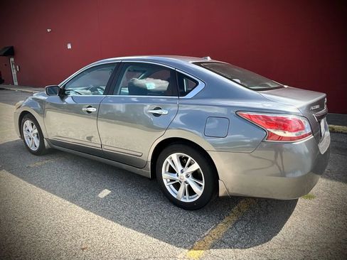 Used 2015 Nissan Altima 2.5 SV FWD image 3