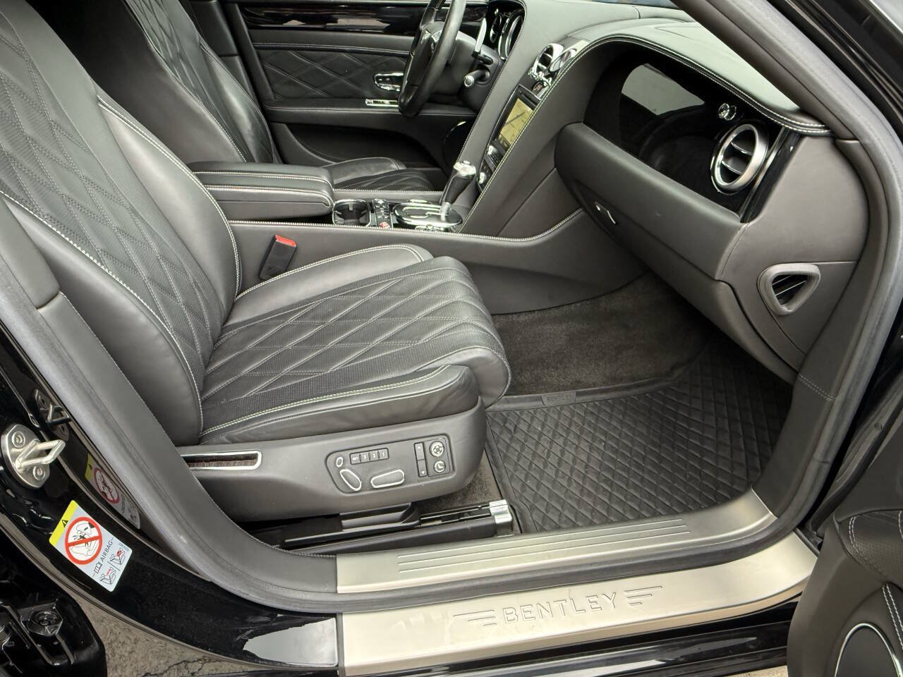 Used 2016 Bentley Flying Spur V8 AWD/4WD image 18