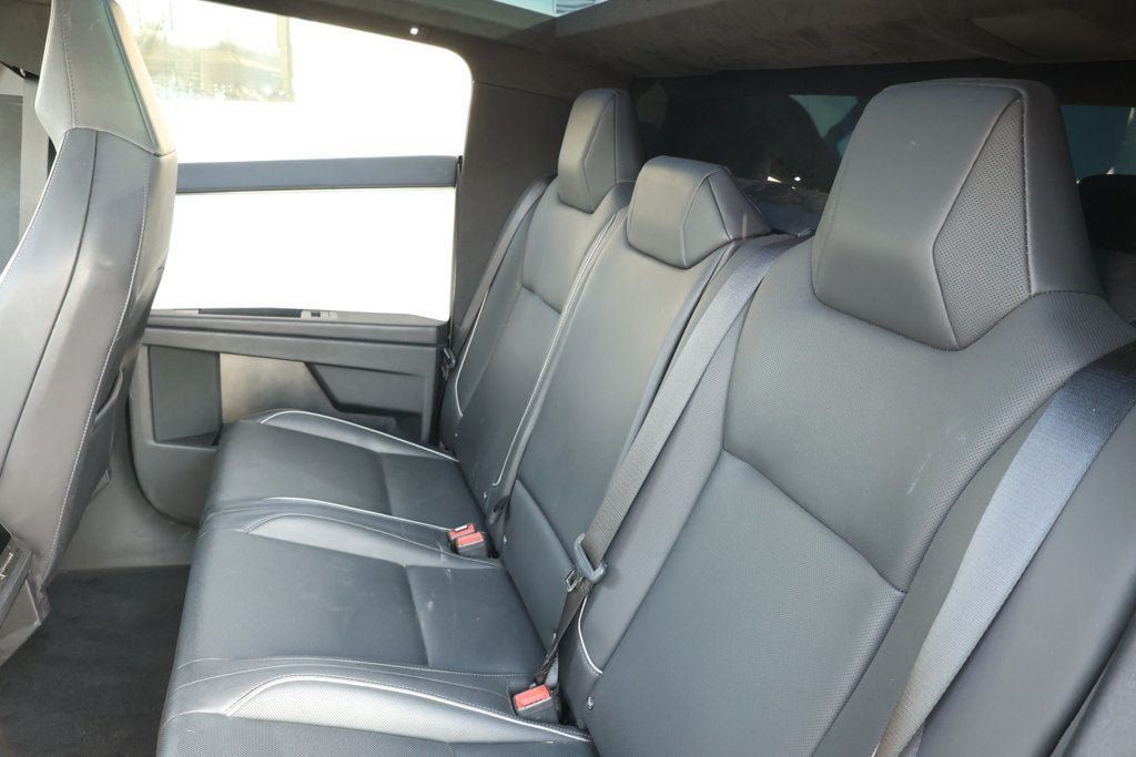 Used 2024 Tesla Cybertruck AWD Crew Cab image 24