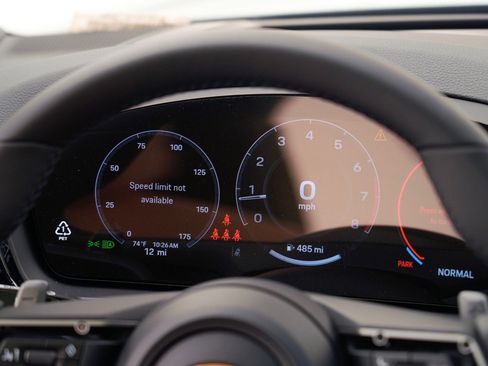 New 2026 Porsche Cayenne Coupe image 31