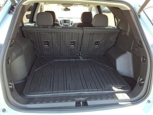 Used 2022 Chevrolet Equinox LT AWD/4WD image 29