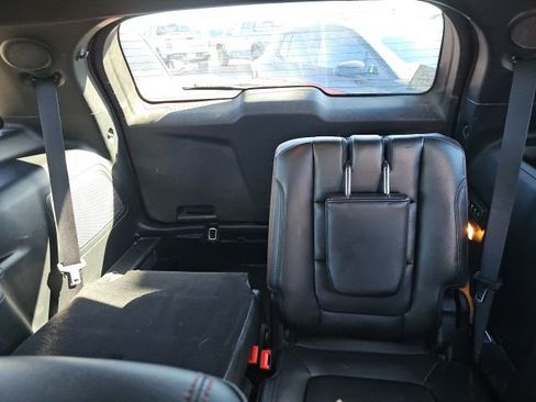 Used 2018 Ford Explorer Sport image 15