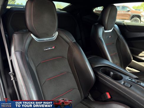 Used 2021 Chevrolet Camaro ZL1 RWD image 23